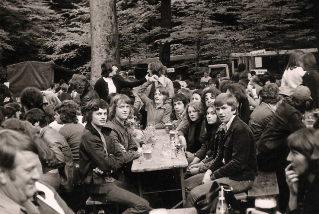 Die Jugend kommt auch zum Waldfest